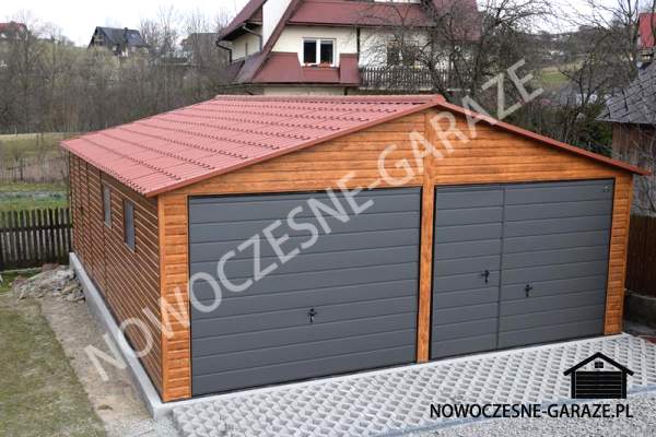 Garaż 6x8m Złoty dąb jasny, bramy grafit