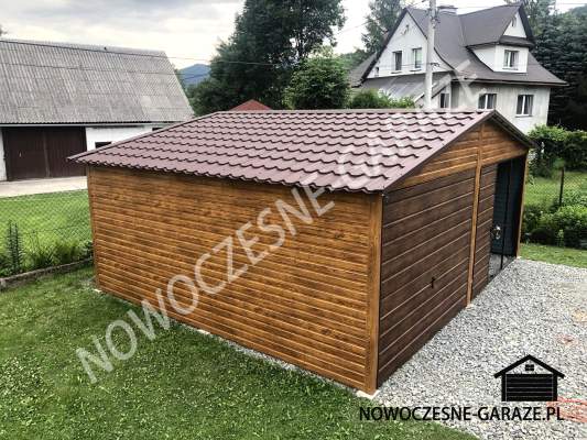 Garaż drewnopodobny 6m x 5m Kolor ścian: Złoty Dąb Jasny Kolor bram: Orzech