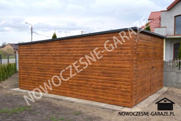 Garaż drewnopodobny 3,50m x 5m , Kolor ścian i bramy: Złoty Dąb Jasny